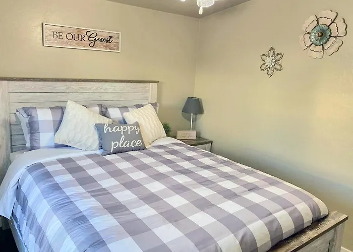 The Lakehouse - A Peaceful Escape Holiday home Roosevelt